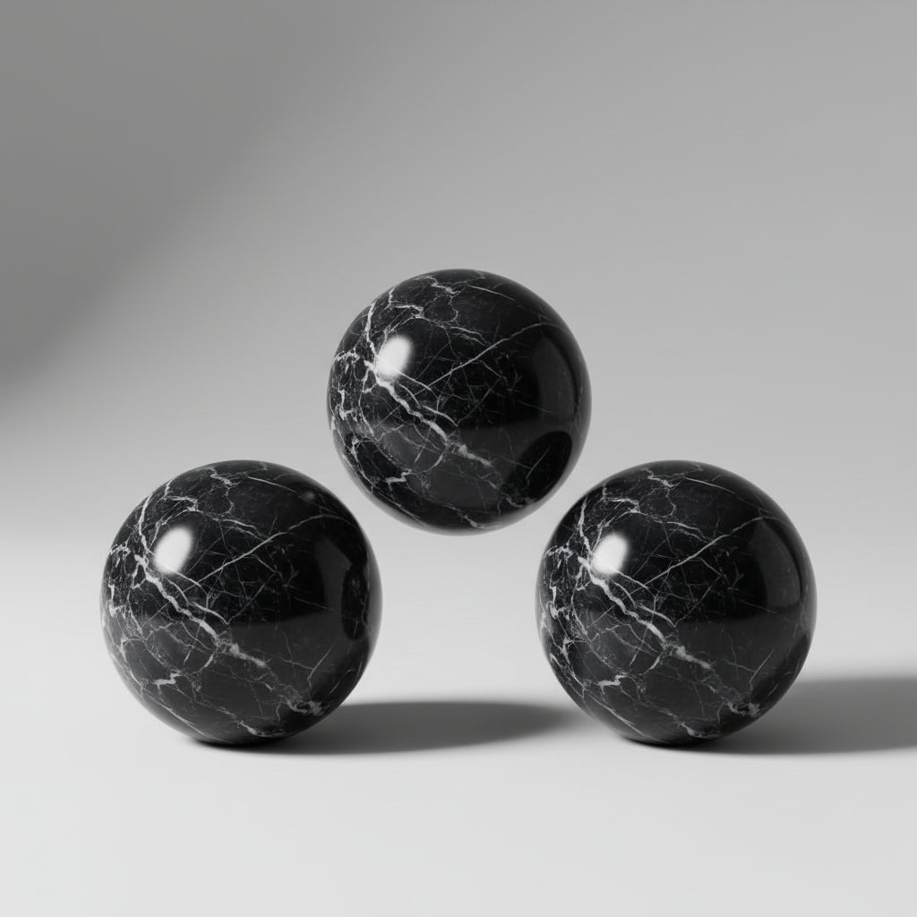 Veris Balls Decor