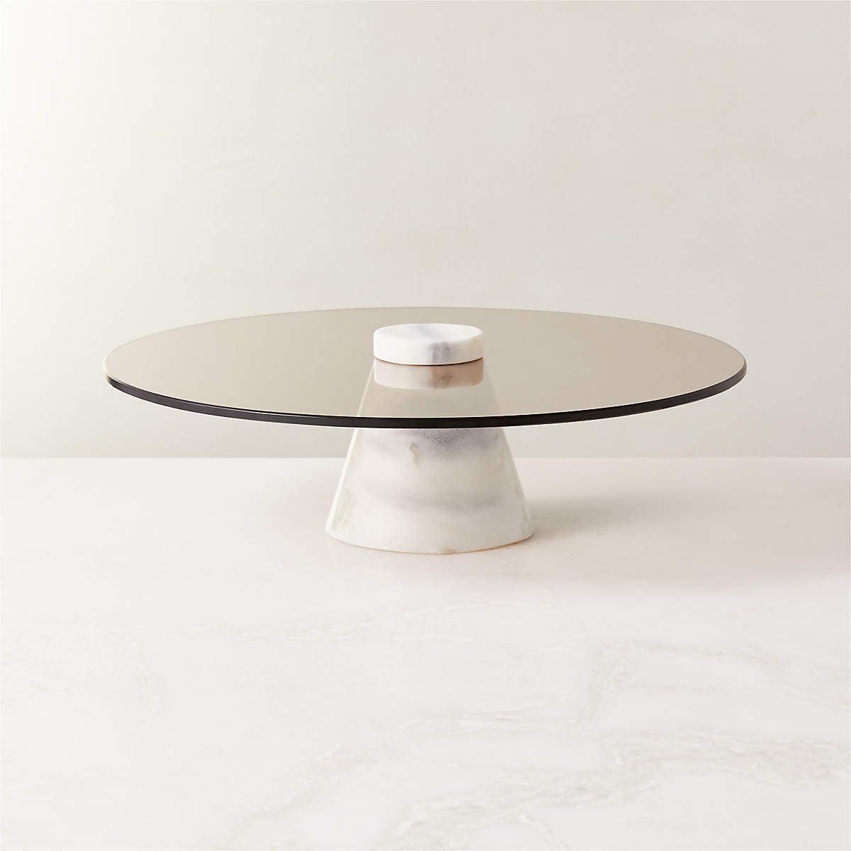 Dart Cake Stand