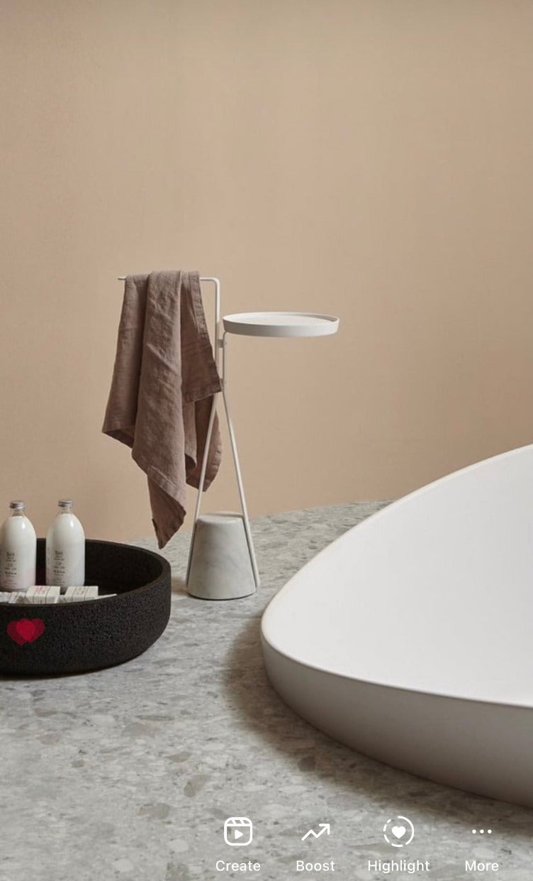 Dock Towel Stand