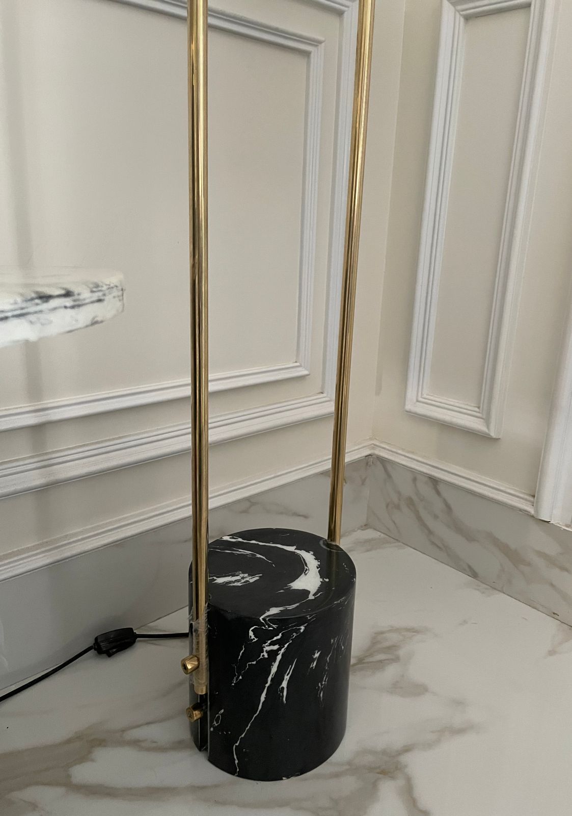 Skrill Floor lamp