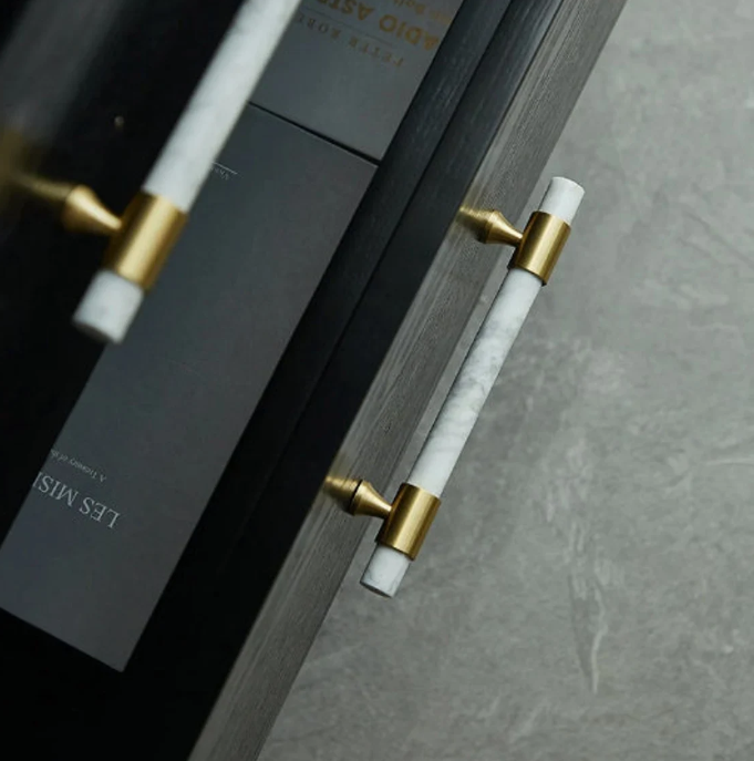 Sarin Handle