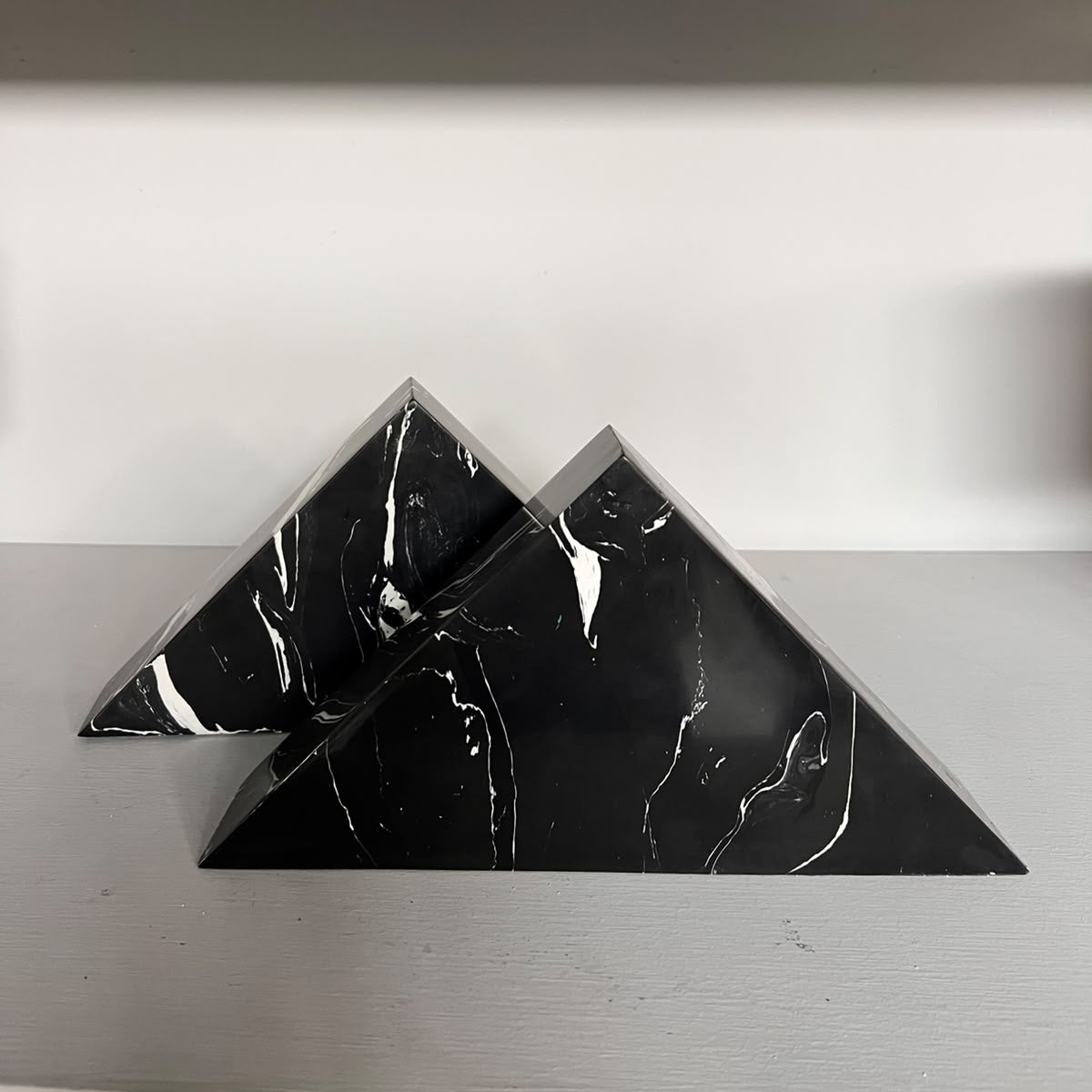 Mount Bookends