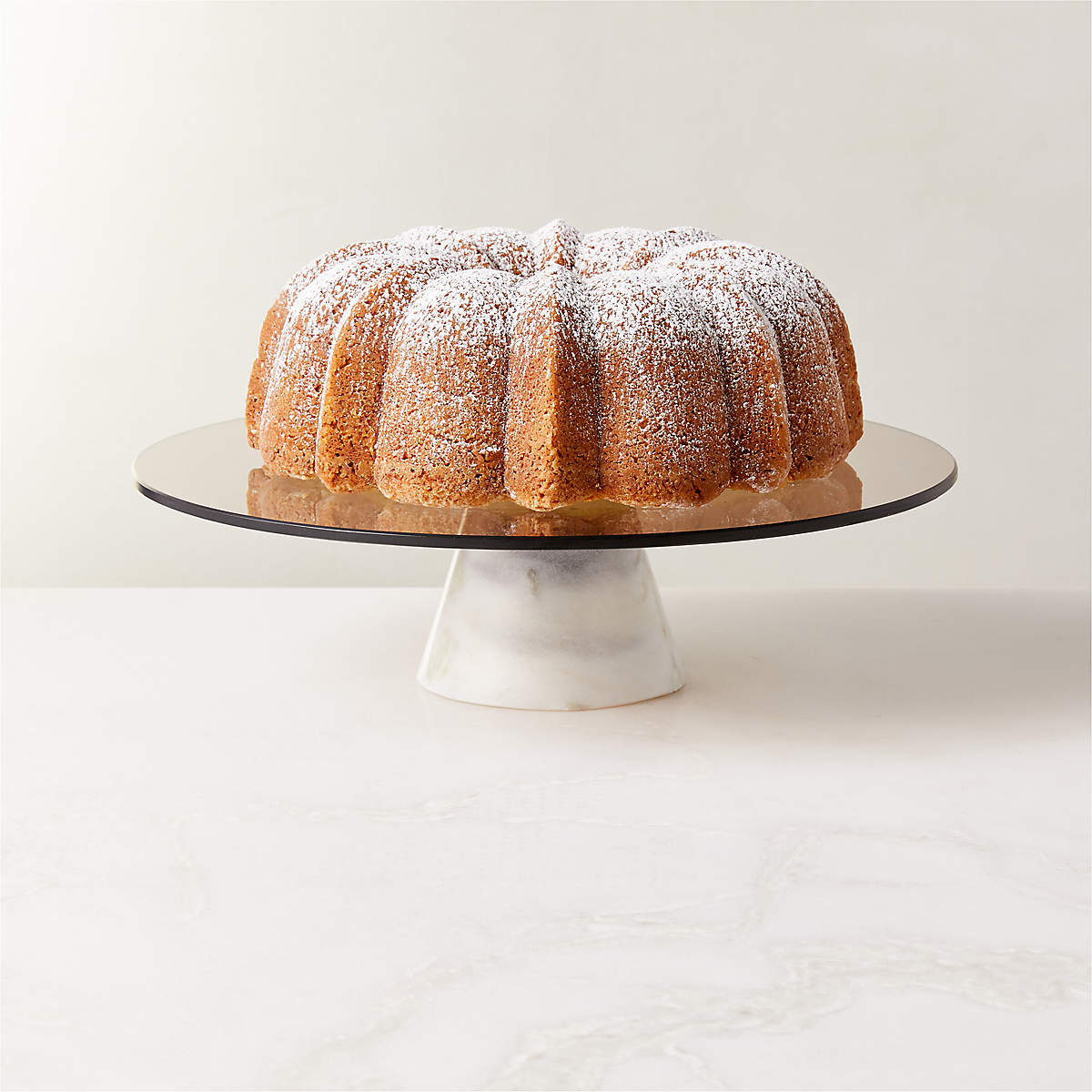 Dart Cake Stand