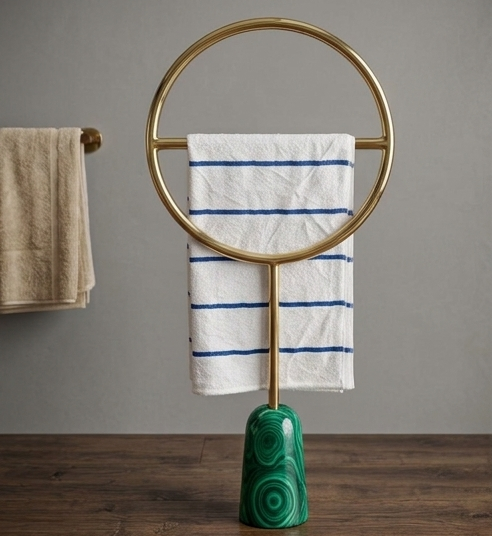 Ring Towel Stand